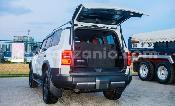 Buy Import Toyota Land Cruiser Prado White Car in Dar es Salaam in Dar es Salaam Buy Import Toyota Land Cruiser Prado White Car in Dar es Salaam in Dar es Salaam