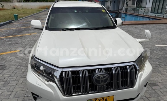 Buy Used Toyota Land Cruiser Prado White Car in Dar es Salaam in Dar es Salaam