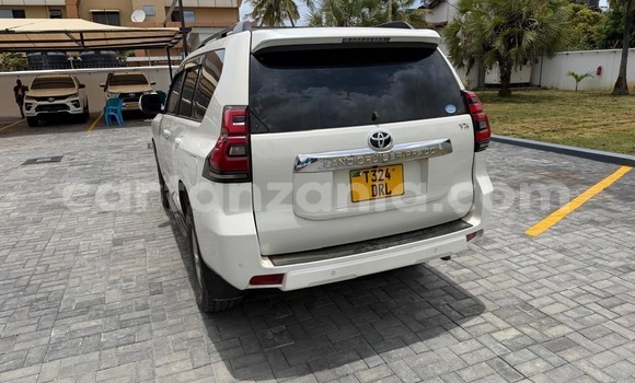 Buy Used Toyota Land Cruiser Prado White Car in Dar es Salaam in Dar es Salaam Buy Used Toyota Land Cruiser Prado White Car in Dar es Salaam in Dar es Salaam