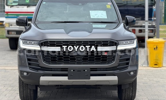 Buy Import Toyota Land Cruiser Other Car in Dar es Salaam in Dar es Salaam Buy Import Toyota Land Cruiser Other Car in Dar es Salaam in Dar es Salaam