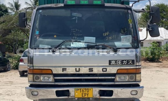 Buy New Mitsubishi Fuso Fighter Green Truck in Dar es Salaam in Dar es Salaam
