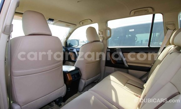 Nunua Imported Toyota Prado Nyeupe Gari ndani ya Import - Dubai nchini Arusha Nunua Imported Toyota Prado Nyeupe Gari ndani ya Import - Dubai nchini Arusha