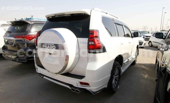 Nunua Imported Toyota Prado Nyeupe Gari ndani ya Import - Dubai nchini Arusha Nunua Imported Toyota Prado Nyeupe Gari ndani ya Import - Dubai nchini Arusha