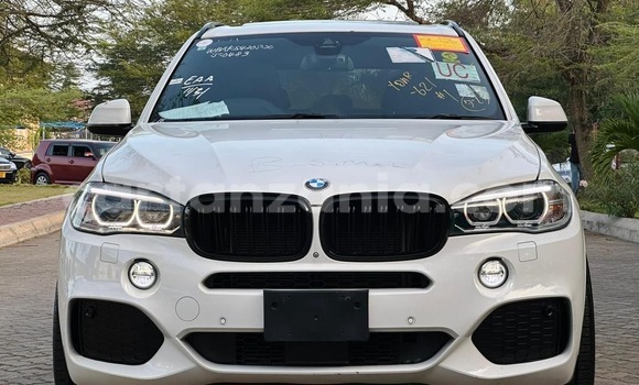 Nunua Imported BMW X5 Nyeupe Gari ndani ya Dar es Salaam nchini Dar es Salaam Nunua Imported BMW X5 Nyeupe Gari ndani ya Dar es Salaam nchini Dar es Salaam