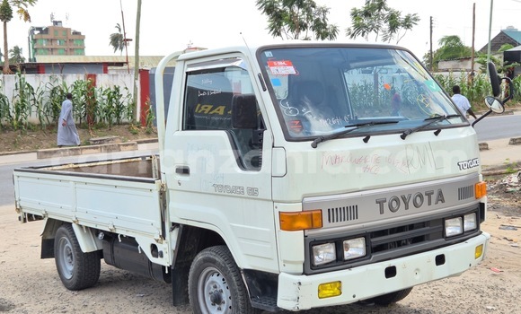 Buy Import Toyota Town Ace White Car in Dar es Salaam in Dar es Salaam Buy Import Toyota Town Ace White Car in Dar es Salaam in Dar es Salaam