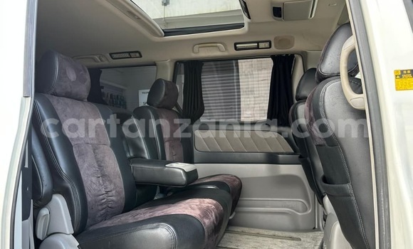 Nunua Imported Toyota Alphard Nyeupe Gari ndani ya Dar es Salaam nchini Dar es Salaam Nunua Imported Toyota Alphard Nyeupe Gari ndani ya Dar es Salaam nchini Dar es Salaam