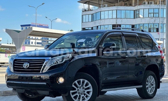 Nunua Imported Toyota Land Cruiser Prado Nyeusi Gari ndani ya Dar es Salaam nchini Dar es Salaam Nunua Imported Toyota Land Cruiser Prado Nyeusi Gari ndani ya Dar es Salaam nchini Dar es Salaam