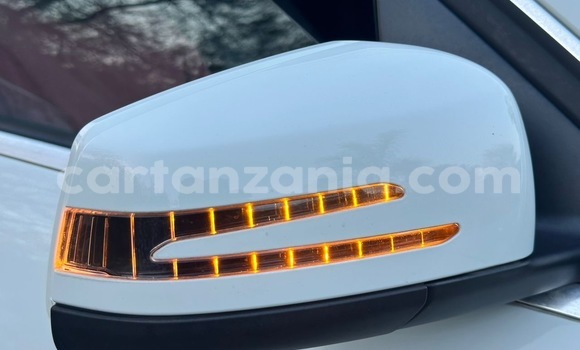 Buy Import Mercedes‒Benz C–Class White Car in Dar es Salaam in Dar es Salaam Buy Import Mercedes‒Benz C–Class White Car in Dar es Salaam in Dar es Salaam