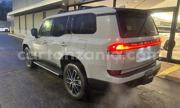 Nunua Ilio tumika Lexus GX Nyeupe Gari ndani ya Dar es Salaam nchini Dar es Salaam Nunua Ilio tumika Lexus GX Nyeupe Gari ndani ya Dar es Salaam nchini Dar es Salaam