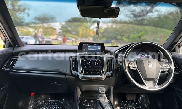 Buy Import Toyota Crown White Car in Dar es Salaam in Dar es Salaam Buy Import Toyota Crown White Car in Dar es Salaam in Dar es Salaam