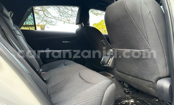 Buy Import Toyota Crown White Car in Dar es Salaam in Dar es Salaam Buy Import Toyota Crown White Car in Dar es Salaam in Dar es Salaam