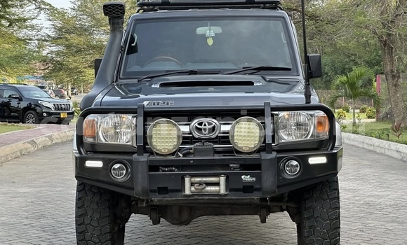 Nunua Imported Toyota Land Cruiser Nyingine Gari ndani ya Dar es Salaam nchini Dar es Salaam Nunua Imported Toyota Land Cruiser Nyingine Gari ndani ya Dar es Salaam nchini Dar es Salaam