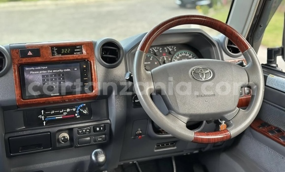 Buy Import Toyota Land Cruiser Other Car in Dar es Salaam in Dar es Salaam Buy Import Toyota Land Cruiser Other Car in Dar es Salaam in Dar es Salaam