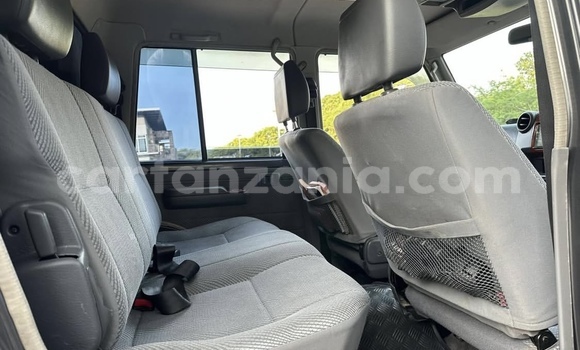 Buy Import Toyota Land Cruiser Other Car in Dar es Salaam in Dar es Salaam Buy Import Toyota Land Cruiser Other Car in Dar es Salaam in Dar es Salaam