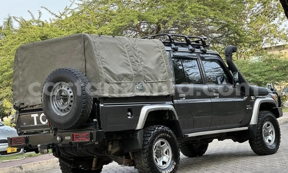 Buy Import Toyota Land Cruiser Other Car in Dar es Salaam in Dar es Salaam Buy Import Toyota Land Cruiser Other Car in Dar es Salaam in Dar es Salaam