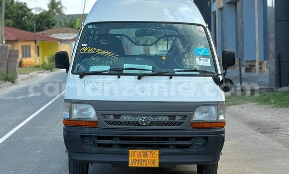 Nunua Imported Toyota Hiace Nyeupe Gari ndani ya Dar es Salaam nchini Dar es Salaam Nunua Imported Toyota Hiace Nyeupe Gari ndani ya Dar es Salaam nchini Dar es Salaam