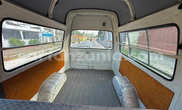 Buy Import Toyota Hiace White Car in Dar es Salaam in Dar es Salaam Buy Import Toyota Hiace White Car in Dar es Salaam in Dar es Salaam