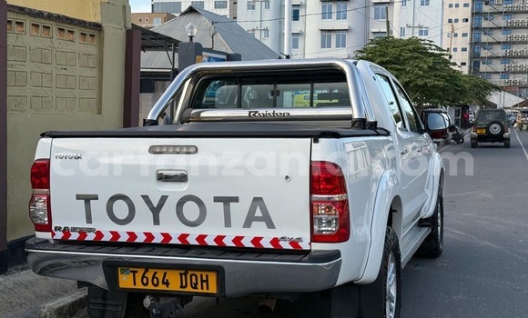 Buy Used Toyota Hilux White Car in Dar es Salaam in Dar es Salaam Buy Used Toyota Hilux White Car in Dar es Salaam in Dar es Salaam