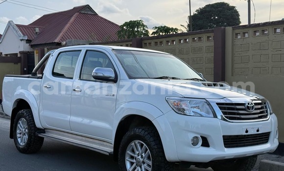 Buy Used Toyota Hilux White Car in Dar es Salaam in Dar es Salaam Buy Used Toyota Hilux White Car in Dar es Salaam in Dar es Salaam
