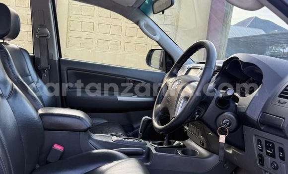 Buy Used Toyota Hilux White Car in Dar es Salaam in Dar es Salaam Buy Used Toyota Hilux White Car in Dar es Salaam in Dar es Salaam