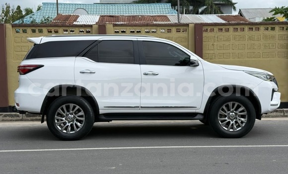 Buy Used Toyota Fortuner White Car in Dar es Salaam in Dar es Salaam Buy Used Toyota Fortuner White Car in Dar es Salaam in Dar es Salaam