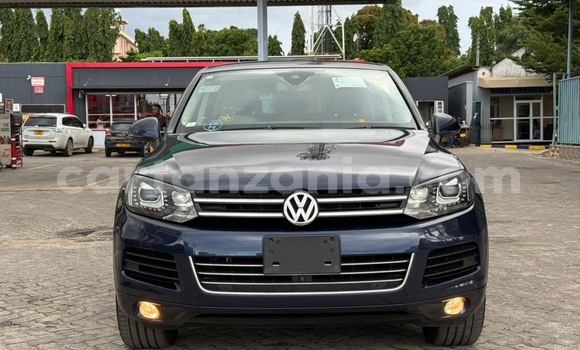 Buy Used Volkswagen Touareg Blue Car in Dar es Salaam in Dar es Salaam