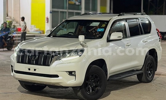 Buy Import Toyota Land Cruiser Prado White Car in Dar es Salaam in Dar es Salaam Buy Import Toyota Land Cruiser Prado White Car in Dar es Salaam in Dar es Salaam