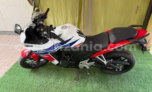 Buy Used Honda CBR Beige Bike in Arusha in Arusha Buy Used Honda CBR Beige Bike in Arusha in Arusha