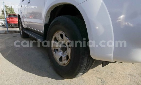 Buy Import Toyota Fortuner White Car in Import - Dubai in Arusha Buy Import Toyota Fortuner White Car in Import - Dubai in Arusha