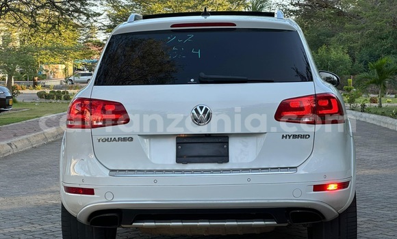 Buy Import Volkswagen Touareg White Car in Dar es Salaam in Dar es Salaam Buy Import Volkswagen Touareg White Car in Dar es Salaam in Dar es Salaam
