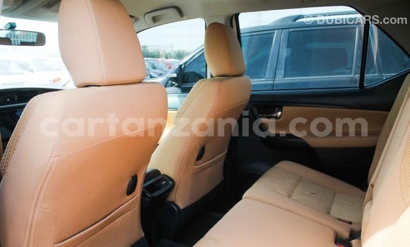 Buy Import Toyota Fortuner White Car in Import - Dubai in Arusha Buy Import Toyota Fortuner White Car in Import - Dubai in Arusha