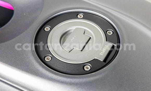 Nunua Ilio tumika Yamaha YZF Nyeusi Bike ndani ya Dar es Salaam nchini Dar es Salaam Nunua Ilio tumika Yamaha YZF Nyeusi Bike ndani ya Dar es Salaam nchini Dar es Salaam