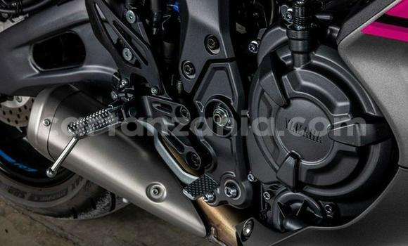 Nunua Ilio tumika Yamaha YZF Nyeusi Bike ndani ya Dar es Salaam nchini Dar es Salaam Nunua Ilio tumika Yamaha YZF Nyeusi Bike ndani ya Dar es Salaam nchini Dar es Salaam