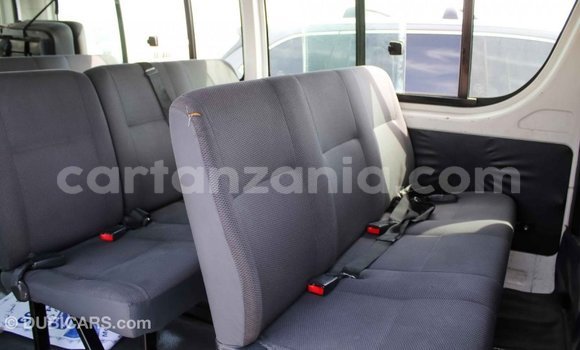 Buy Import Toyota Hiace White Car in Import - Dubai in Arusha Buy Import Toyota Hiace White Car in Import - Dubai in Arusha