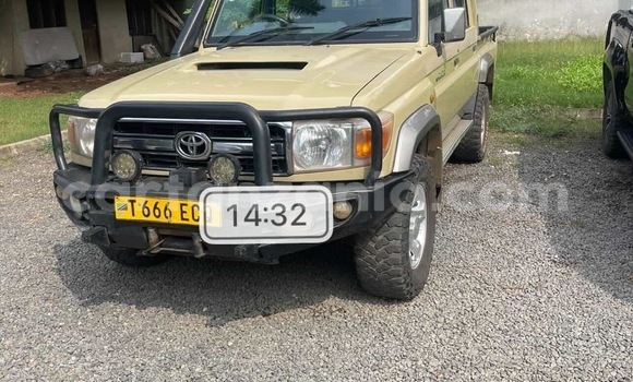 Nunua Ilio tumika Toyota Land Cruiser Nyingine Gari ndani ya Dar es Salaam nchini Dar es Salaam