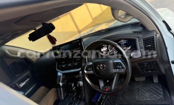 Nunua Ilio tumika Toyota Land Cruiser Nyeupe Gari ndani ya Dar es Salaam nchini Dar es Salaam Nunua Ilio tumika Toyota Land Cruiser Nyeupe Gari ndani ya Dar es Salaam nchini Dar es Salaam