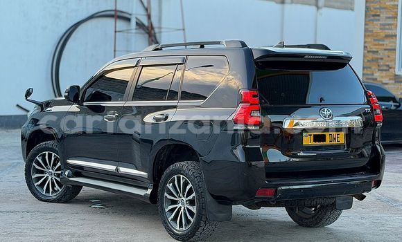Nunua Ilio tumika Toyota Land Cruiser Nyeusi Gari ndani ya Dar es Salaam nchini Dar es Salaam Nunua Ilio tumika Toyota Land Cruiser Nyeusi Gari ndani ya Dar es Salaam nchini Dar es Salaam