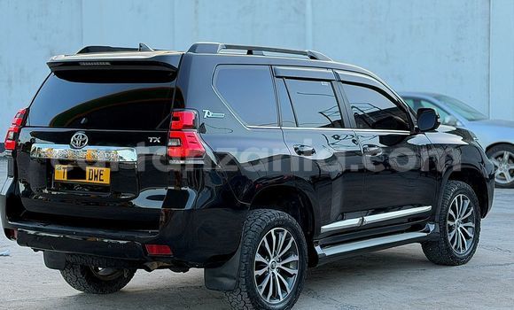 Nunua Ilio tumika Toyota Land Cruiser Nyeusi Gari ndani ya Dar es Salaam nchini Dar es Salaam Nunua Ilio tumika Toyota Land Cruiser Nyeusi Gari ndani ya Dar es Salaam nchini Dar es Salaam