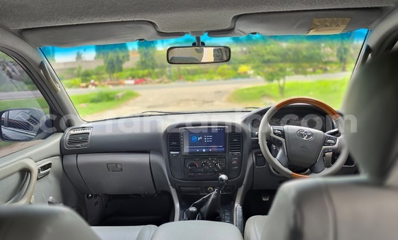 Nunua Ilio tumika Toyota Land Cruiser Nyingine Gari ndani ya Dar es Salaam nchini Dar es Salaam Nunua Ilio tumika Toyota Land Cruiser Nyingine Gari ndani ya Dar es Salaam nchini Dar es Salaam