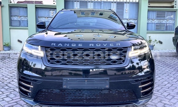 Nunua Imported Land Rover Range Rover Velar Nyeusi Gari ndani ya Dar es Salaam nchini Dar es Salaam