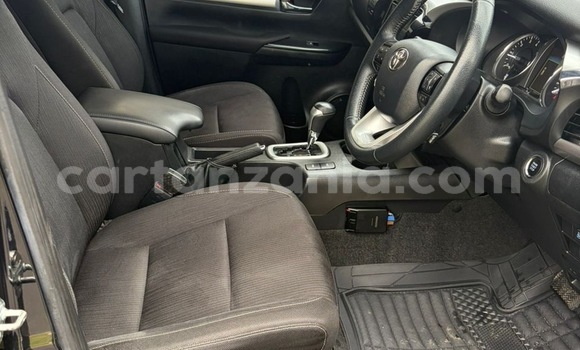 Nunua Ilio tumika Toyota Hilux Nyeusi Gari ndani ya Dar es Salaam nchini Dar es Salaam Nunua Ilio tumika Toyota Hilux Nyeusi Gari ndani ya Dar es Salaam nchini Dar es Salaam