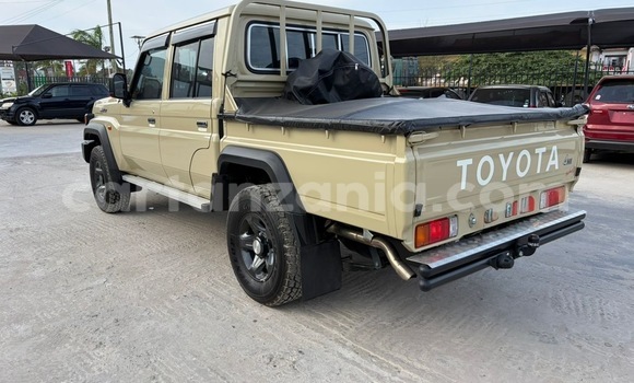 Buy Import Toyota Land Cruiser Other Car in Dar es Salaam in Dar es Salaam Buy Import Toyota Land Cruiser Other Car in Dar es Salaam in Dar es Salaam