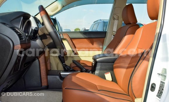 Nunua Imported Toyota Prado Nyeupe Gari ndani ya Import - Dubai nchini Arusha Nunua Imported Toyota Prado Nyeupe Gari ndani ya Import - Dubai nchini Arusha