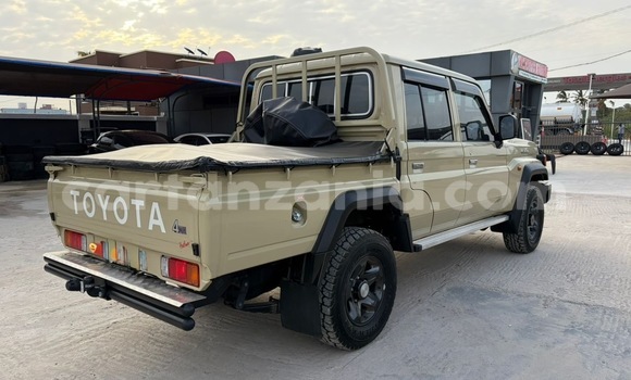 Buy Import Toyota Land Cruiser Other Car in Dar es Salaam in Dar es Salaam Buy Import Toyota Land Cruiser Other Car in Dar es Salaam in Dar es Salaam