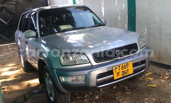 Buy Used Toyota RAV4 Silver Car in Dar es Salaam in Dar es Salaam Buy Used Toyota RAV4 Silver Car in Dar es Salaam in Dar es Salaam