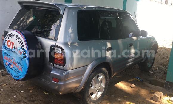 Buy Used Toyota RAV4 Silver Car in Dar es Salaam in Dar es Salaam Buy Used Toyota RAV4 Silver Car in Dar es Salaam in Dar es Salaam