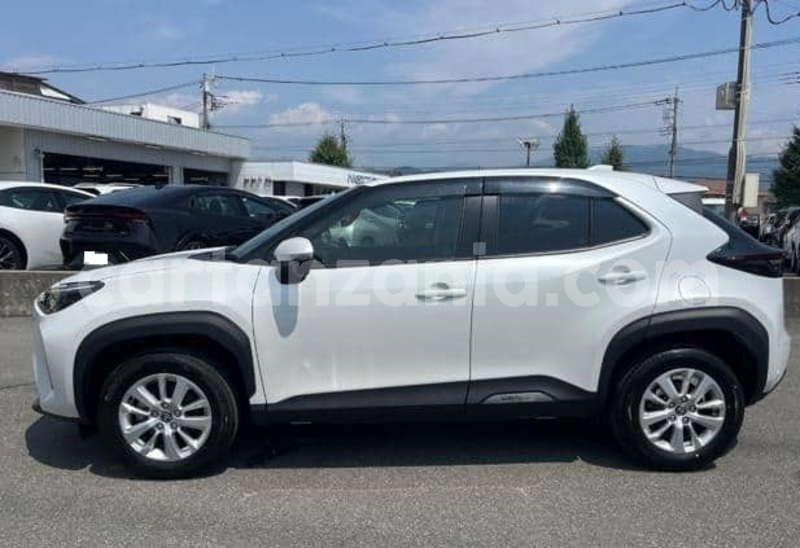 Big with watermark toyota yaris dar es salaam dar es salaam 32005