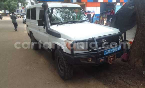 Buy Used Toyota Land Cruiser White Car in Moshi Municipal in Kilimanjaro
