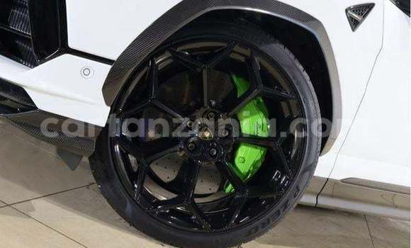 Buy Import Lamborghini Urus White Car in Kahama in Shinyanga Buy Import Lamborghini Urus White Car in Kahama in Shinyanga