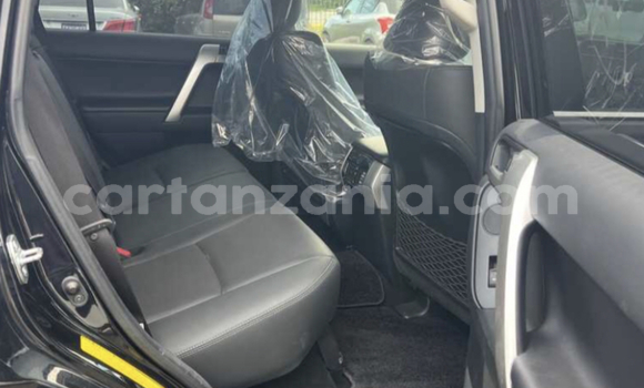 Nunua Ilio tumika Toyota Land Cruiser Prado Nyeusi Gari ndani ya Kaliua nchini Tabora Nunua Ilio tumika Toyota Land Cruiser Prado Nyeusi Gari ndani ya Kaliua nchini Tabora